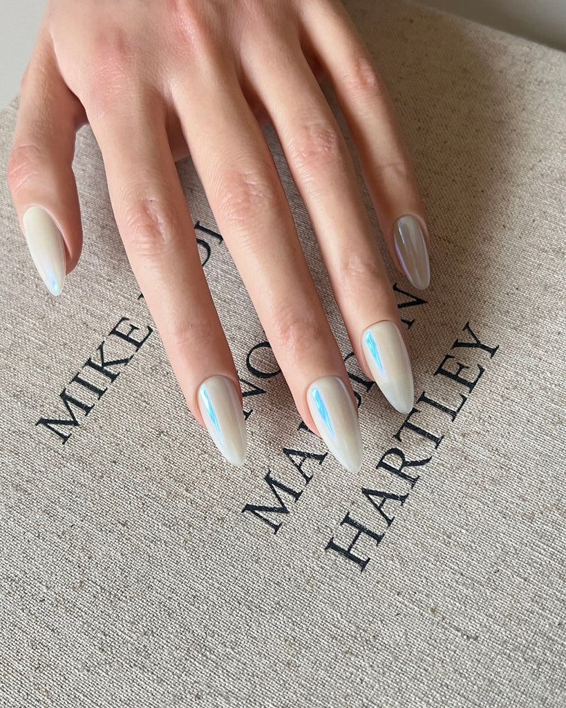 Hand-Painted Pure White Temptation Almond Shaped Nails with Sticky Tabs & Kit A181