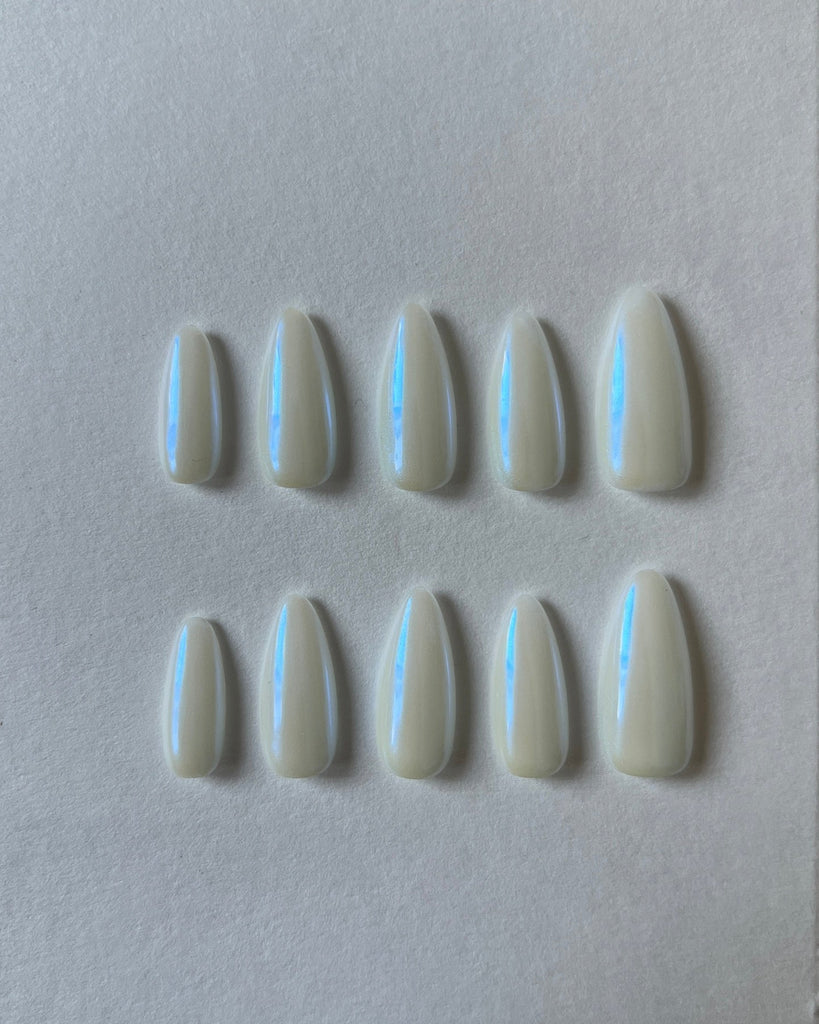 Hand-Painted Pure White Temptation Almond Shaped Nails with Sticky Tabs & Kit A181