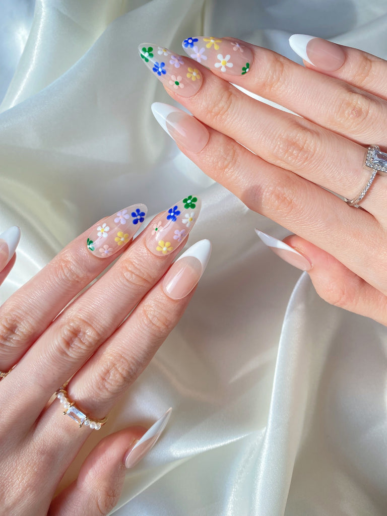 Hand-Painted Crystal Florist Almond Shaped Nails with Sticky Tabs & Kit A028