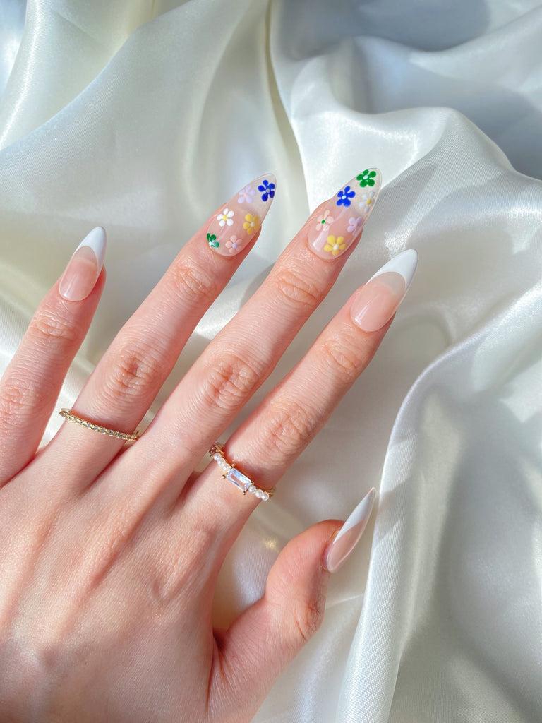 Hand-Painted Crystal Florist Almond Shaped Nails with Sticky Tabs & Kit A028
