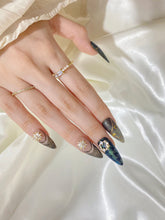 Load image into Gallery viewer, Hand-Painted Velvet Bow Stiletto Nails with Sticky Tabs &amp; Kit Y050
