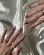 Load image into Gallery viewer, Hand-Painted Twilight Candy Almond Shaped Nails with Sticky Tabs &amp; Kit Y009