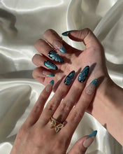 Load image into Gallery viewer, Hand-Painted Abyss Morpho Almond Shaped Nails with Sticky Tabs &amp; Kit Y003