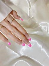 Load image into Gallery viewer, Hand-Painted Melted Candy Almond Shaped Nails with Sticky Tabs &amp; Kit A003