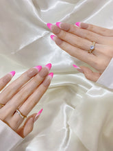 Load image into Gallery viewer, Hand-Painted Melted Candy Almond Shaped Nails with Sticky Tabs &amp; Kit A003