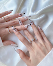 Load image into Gallery viewer, Hand-Painted Royal Glint Almond Shaped Nails with Sticky Tabs &amp; Kit A040