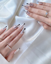 Load image into Gallery viewer, Hand-Painted Royal Glint Almond Shaped Nails with Sticky Tabs &amp; Kit A040
