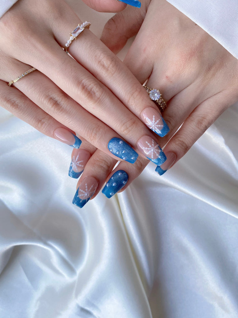 Hand-Painted Winter Snow Coffin Press-On Nails with Sticky Tabs & Kit Y049
