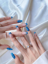 Load image into Gallery viewer, Hand-Painted Winter Snow Coffin Press-On Nails with Sticky Tabs &amp; Kit Y049