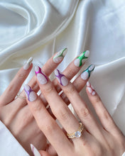 Load image into Gallery viewer, Hand-Painted Jungle Phantom Almond Shaped Nails with Sticky Tabs &amp; Kit Y057