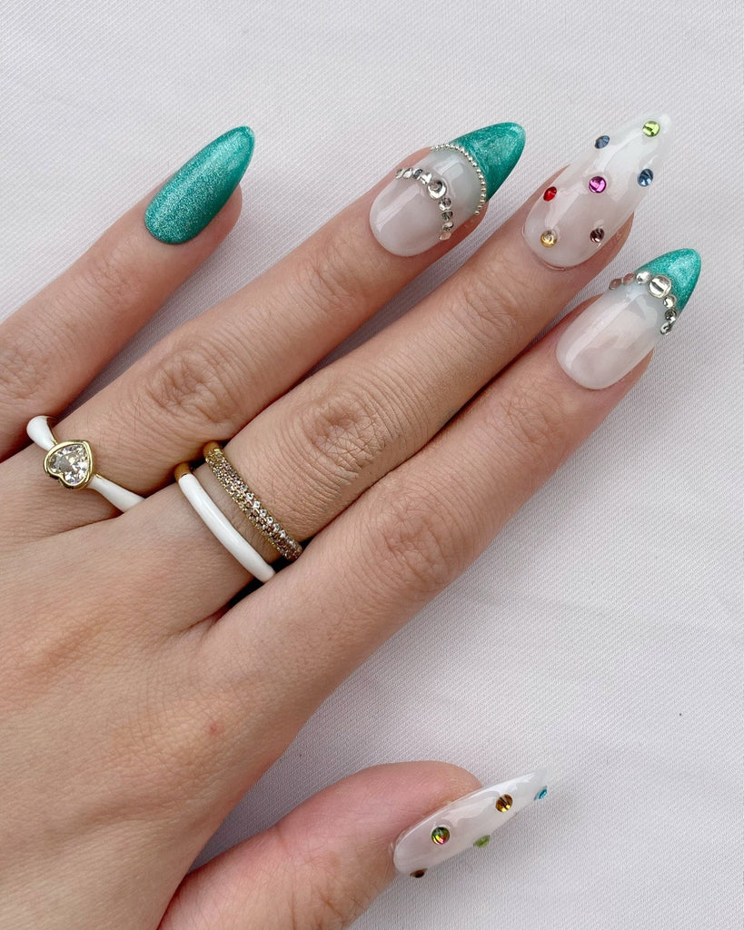 Hand-Painted Diamond Allure Almond Shaped Nails with Sticky Tabs & Kit A143
