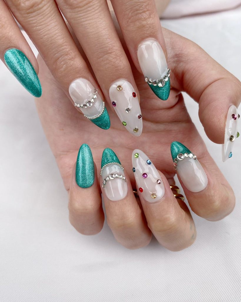 Hand-Painted Diamond Allure Almond Shaped Nails with Sticky Tabs & Kit A143