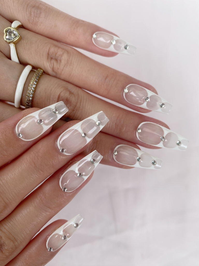 Hand-Painted Arctic Veil Coffin Press-On Nails with Sticky Tabs & Kit A072