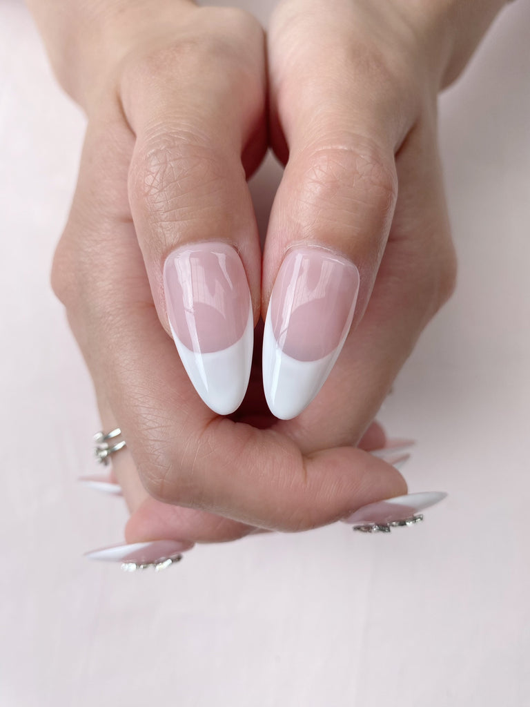 Hand-Painted Victorian Ribbon Almond Shaped Nails with Sticky Tabs & Kit A114