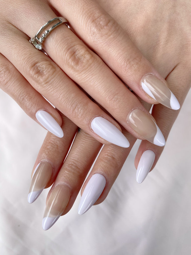 Hand-Painted Linear Whisper Almond Shaped Nails with Sticky Tabs & Kit A035
