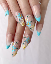 Load image into Gallery viewer, Hand-Painted Frozen Indigo Almond Shaped Nails with Sticky Tabs &amp; Kit A145