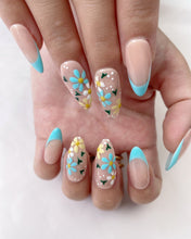 Load image into Gallery viewer, Hand-Painted Frozen Indigo Almond Shaped Nails with Sticky Tabs &amp; Kit A145