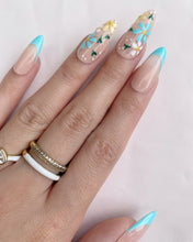 Load image into Gallery viewer, Hand-Painted Frozen Indigo Almond Shaped Nails with Sticky Tabs &amp; Kit A145