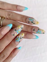 Load image into Gallery viewer, Hand-Painted Frozen Indigo Almond Shaped Nails with Sticky Tabs &amp; Kit A145
