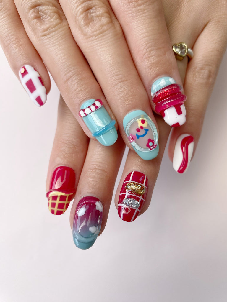 Hand-Painted Lovely Christmas 3D Carved Short Oval Nails with Sticky Tabs & Kit F010