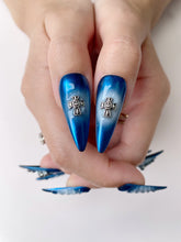 Load image into Gallery viewer, Hand-Painted Glacier Peak Stiletto Nails with Sticky Tabs &amp; Kit C014