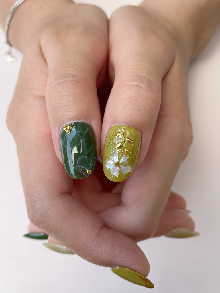 Hand-Painted Fairy Canopy Short Oval Nails with Sticky Tabs & Kit F045