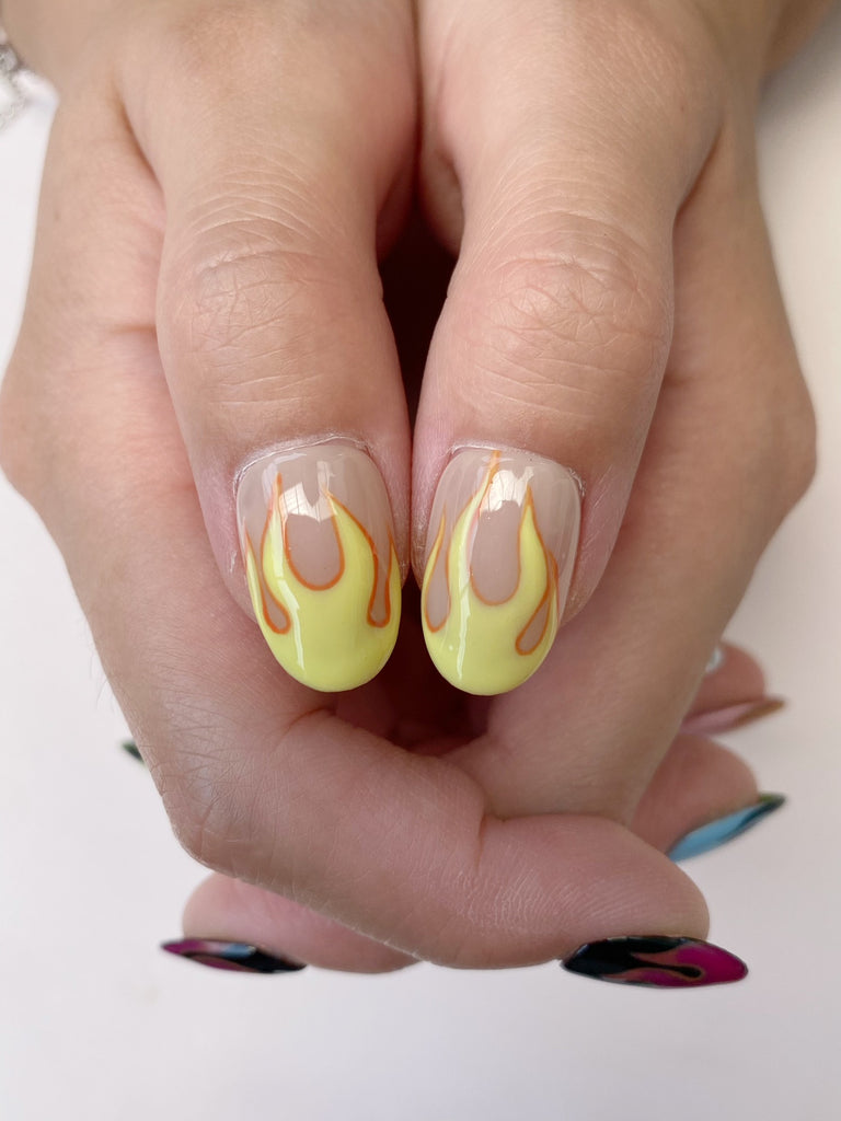 Hand-Painted Inferno Flick Short Oval Nails with Sticky Tabs & Kit F043