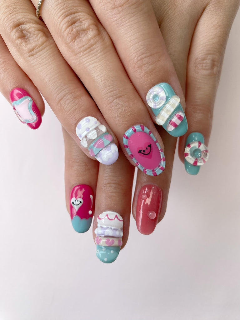Hand-Painted Lollipop Twist 3D Carved Short Oval Nails with Sticky Tabs & Kit F023